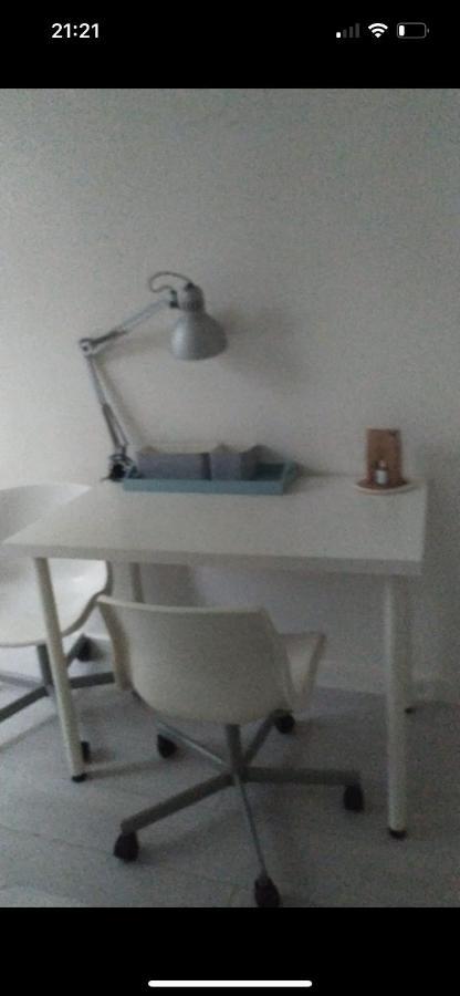 Se: 13A Rue Des Touleuses Pourpre Bed & Breakfast แซร์ฌี ภายนอก รูปภาพ