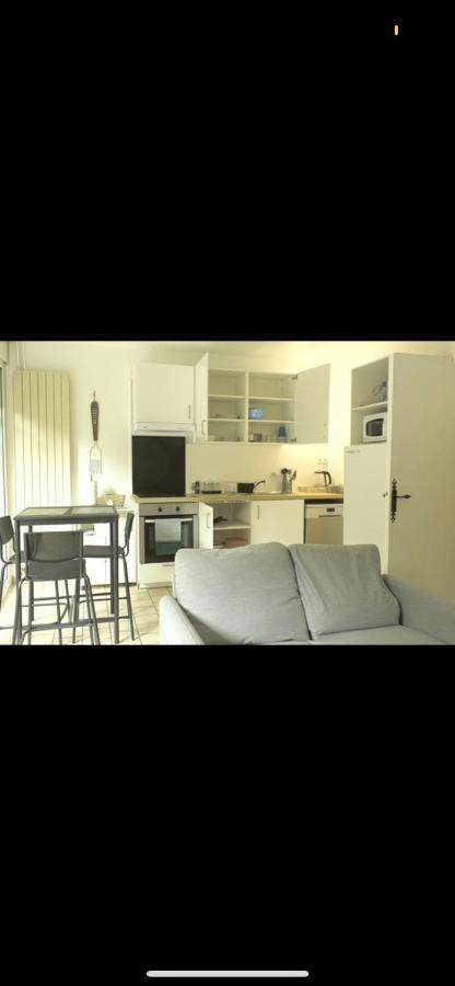 Se: 13A Rue Des Touleuses Pourpre Bed & Breakfast แซร์ฌี ภายนอก รูปภาพ